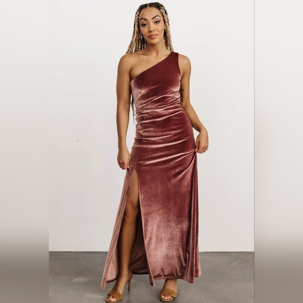 Baltic Born Tatiana Velvet Dress- Rose